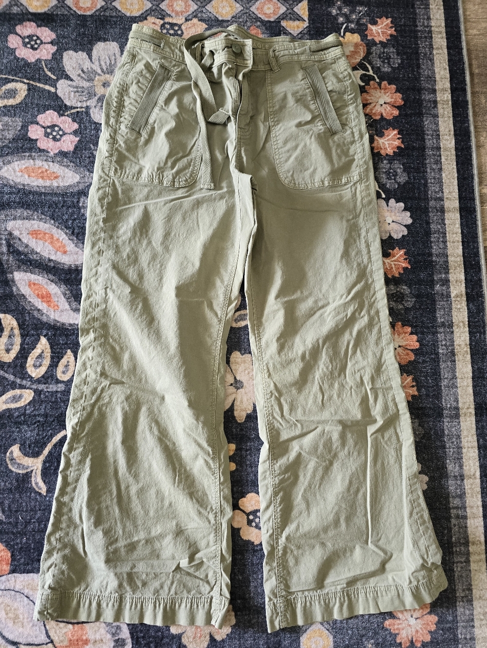 American Eagle Baggy Flare